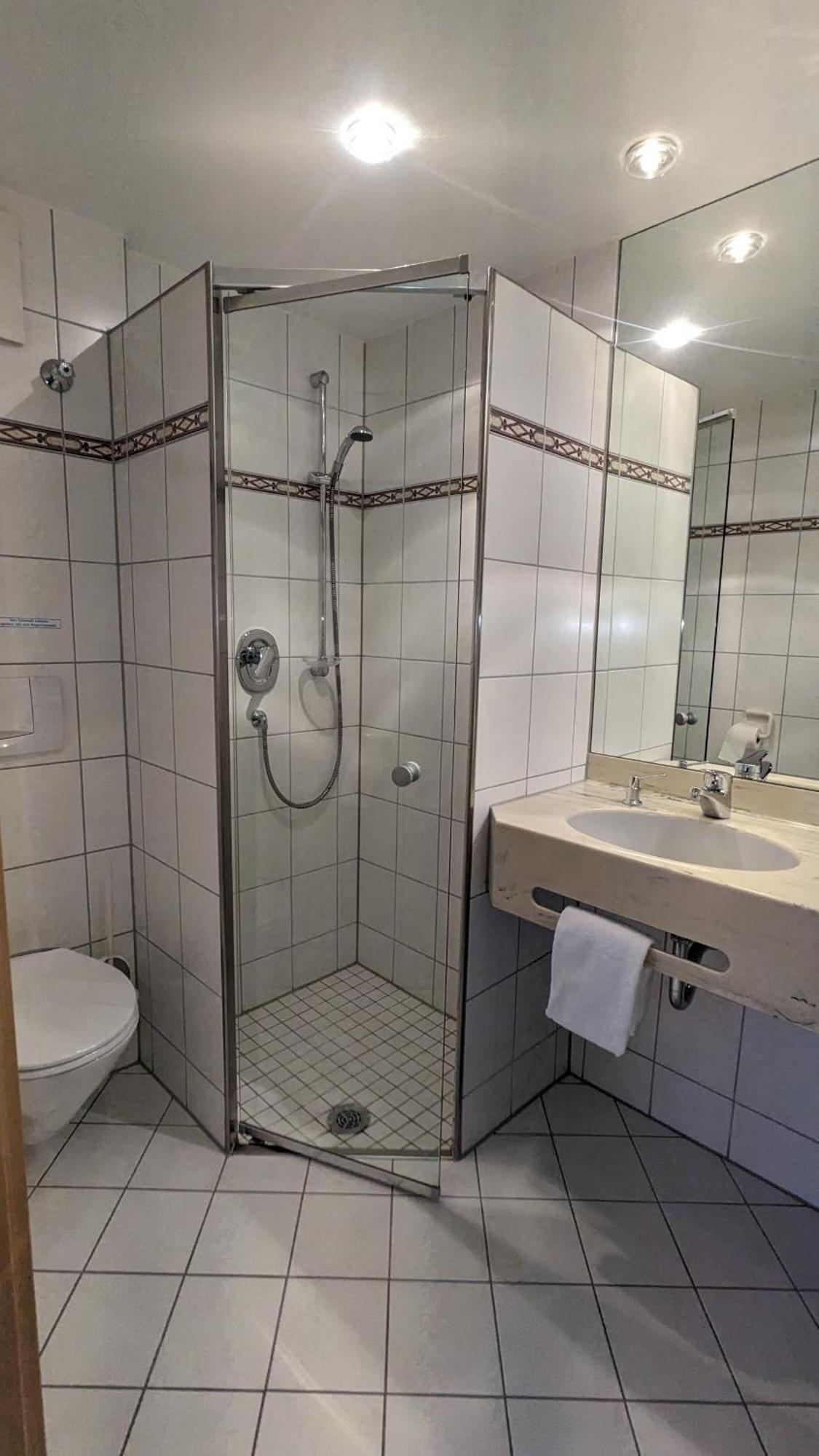 Hotel Gasthof Lang Балинген Екстериор снимка