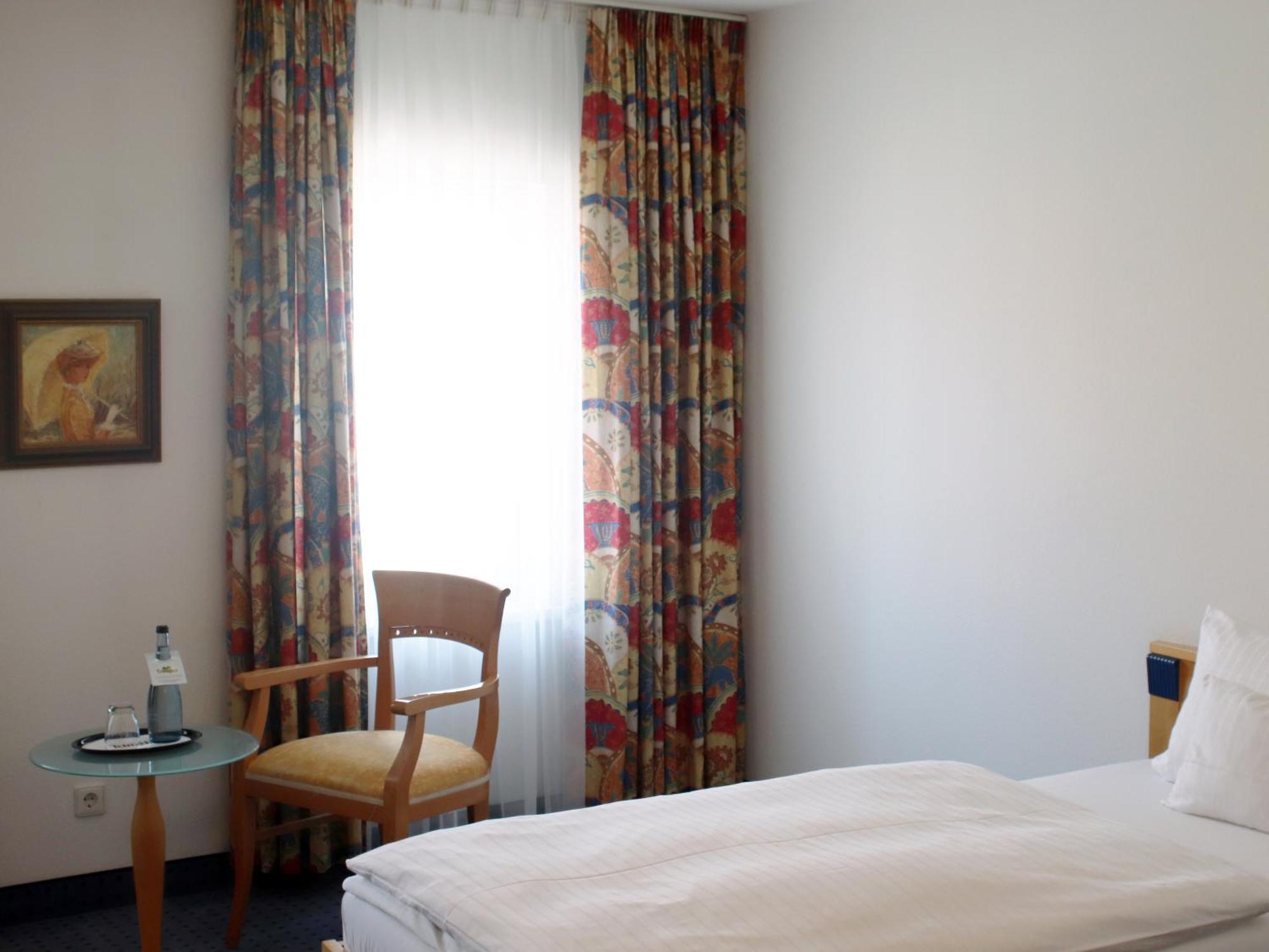 Hotel Gasthof Lang Балинген Екстериор снимка